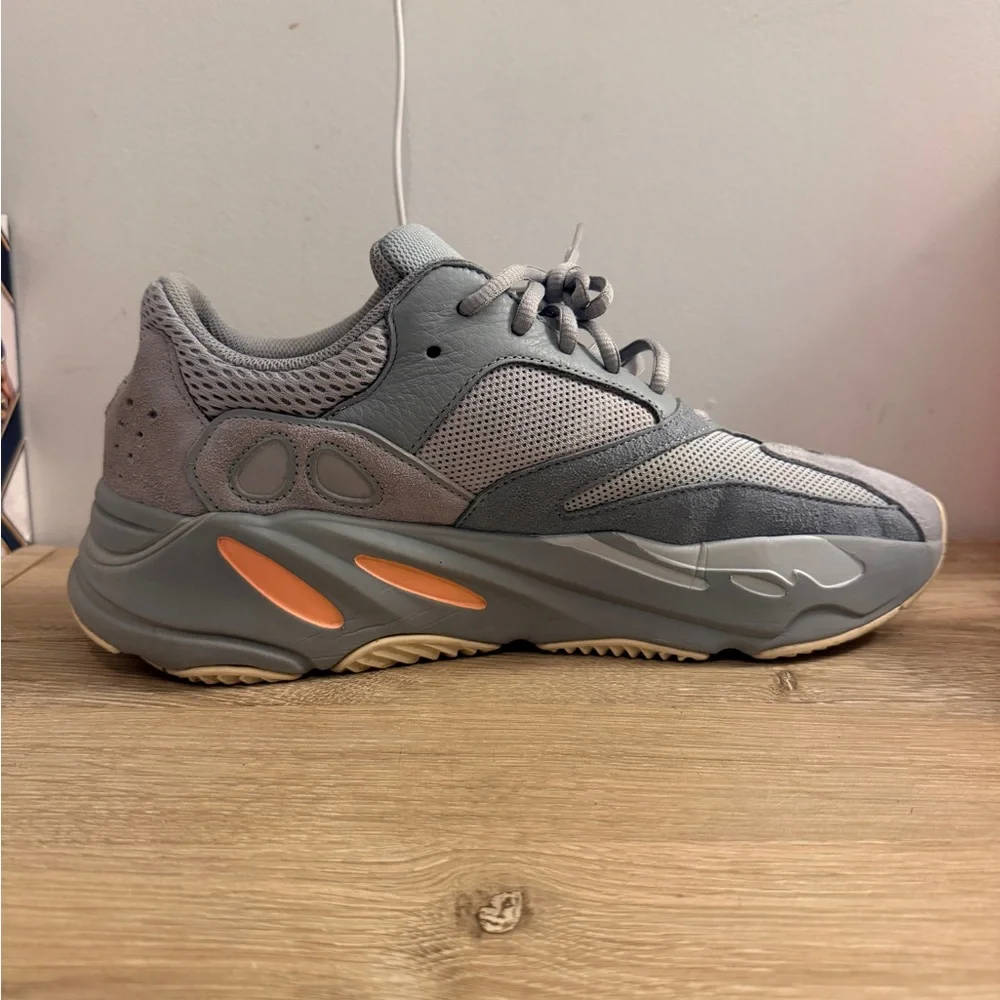 Yeezy 700 Inertia Mens Size 11 Gray